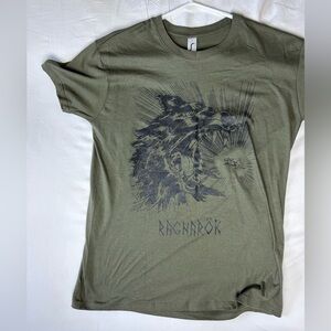 Ragnarok army green iceland graphic tee shirt with wolf